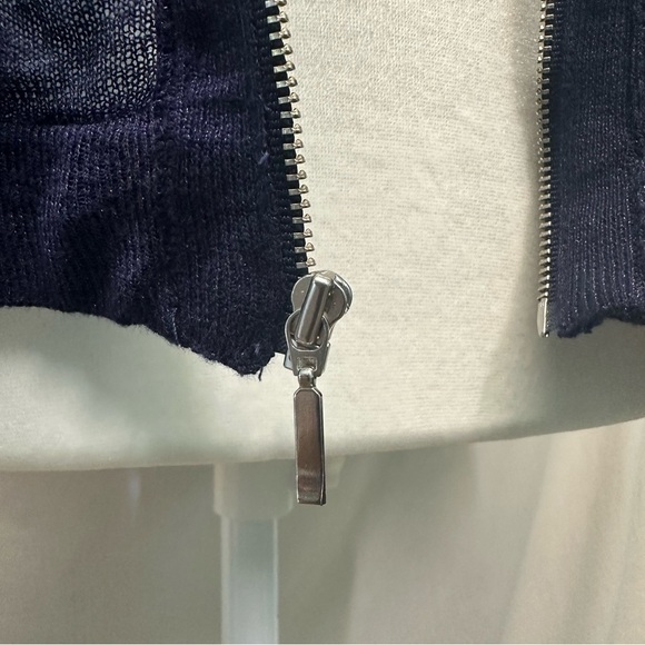 Chico’s Traveler’s Metallic Jacket, Navy Blue with Zipper in Front size 1 - Picture 7 of 7